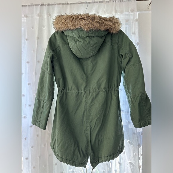 Gap Jacket - Picture 2 of 3